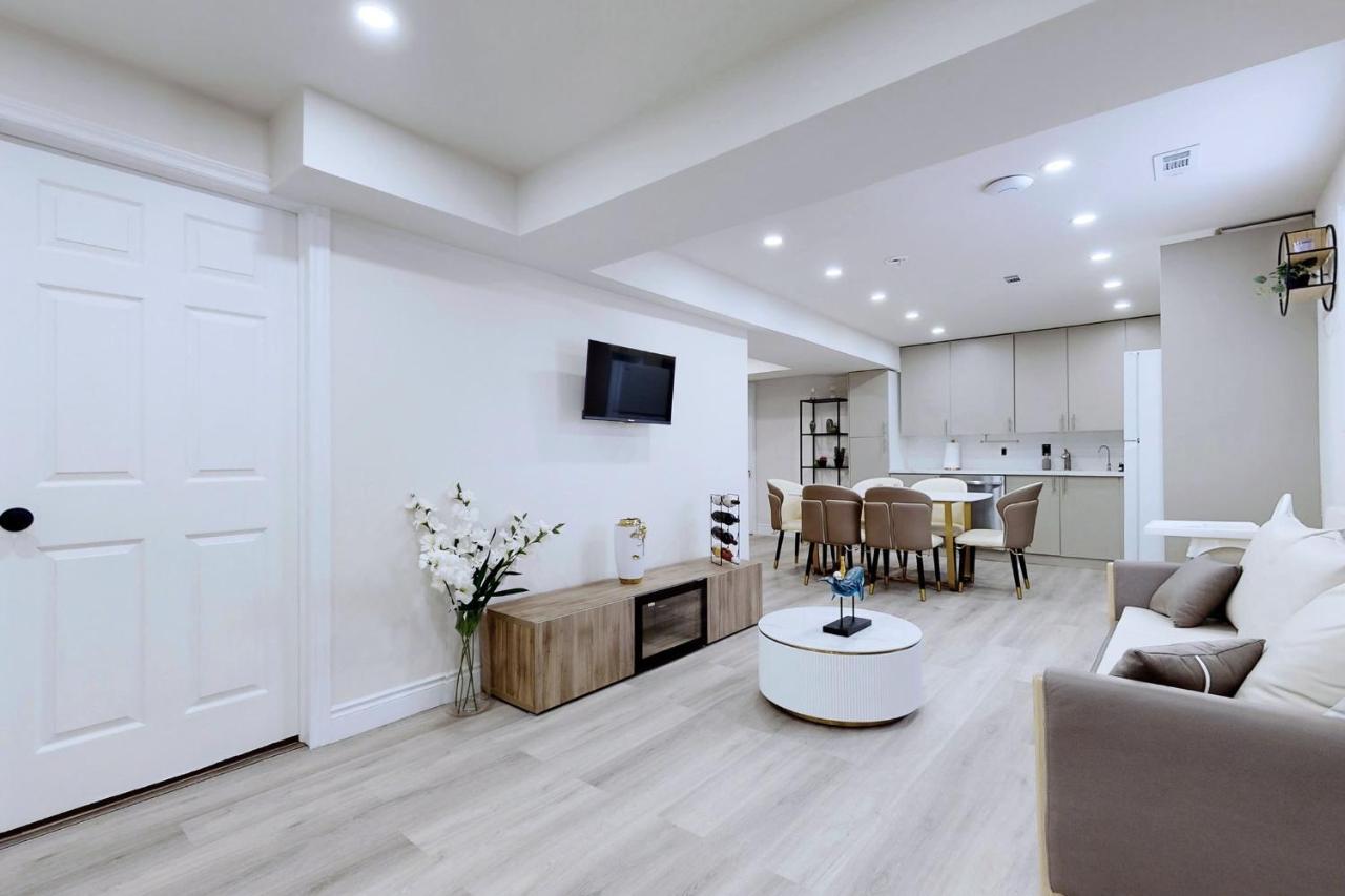 Stunning 2Br Lower Level Unit Воган Экстерьер фото